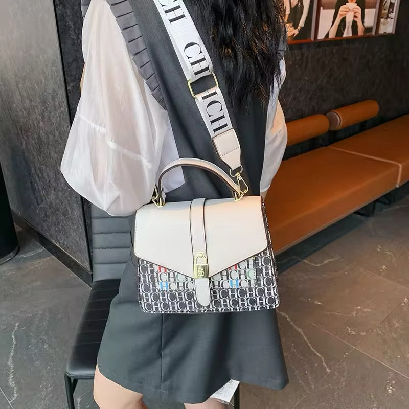 Bella Trama Handbag